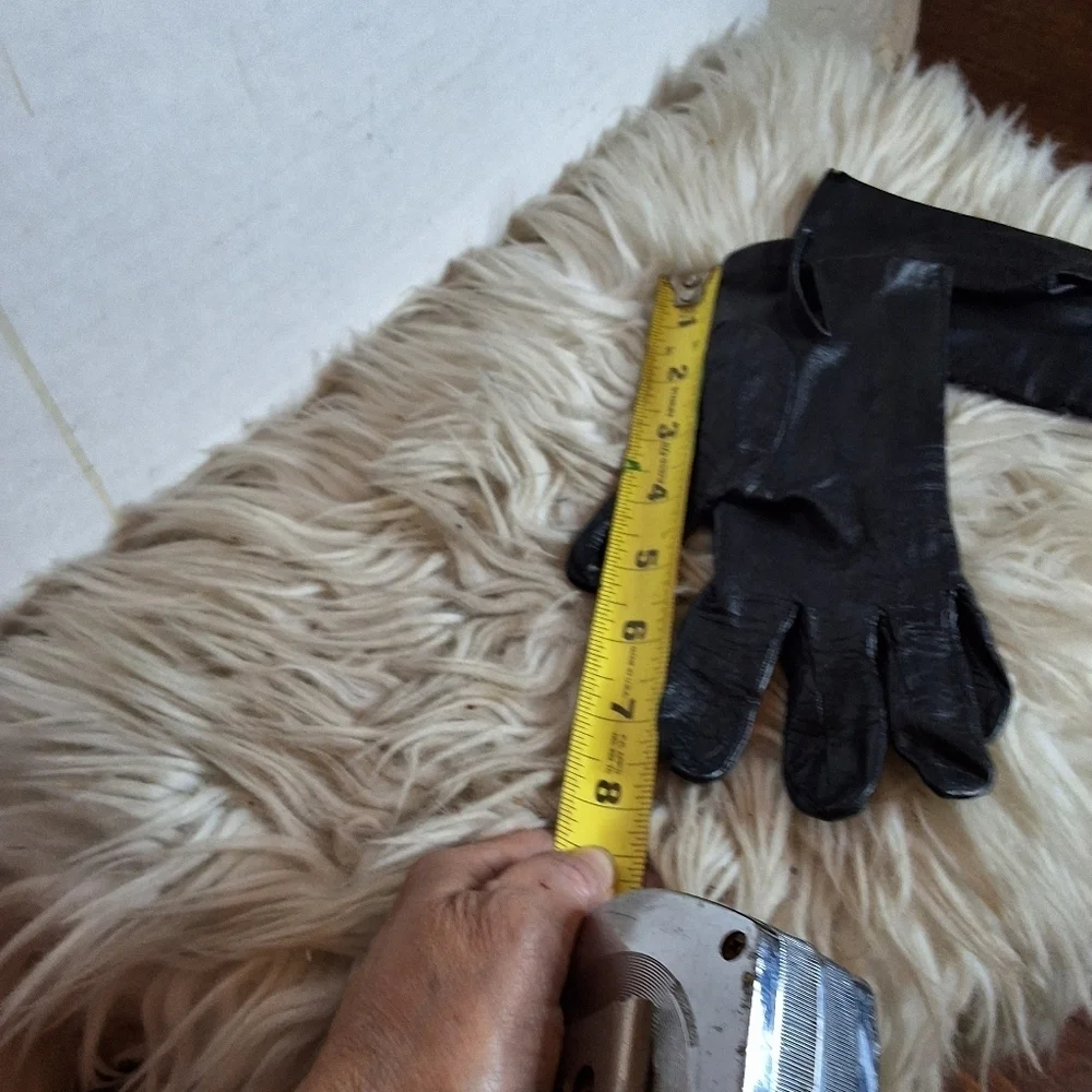 Vintage Lace Insert Black Leather Unined gloves  M